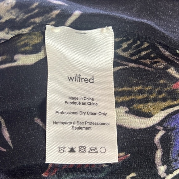 Aritzia Wilfred Nantes Flowy Floral Sleeveless Blouse Size M - Picture 13 of 16